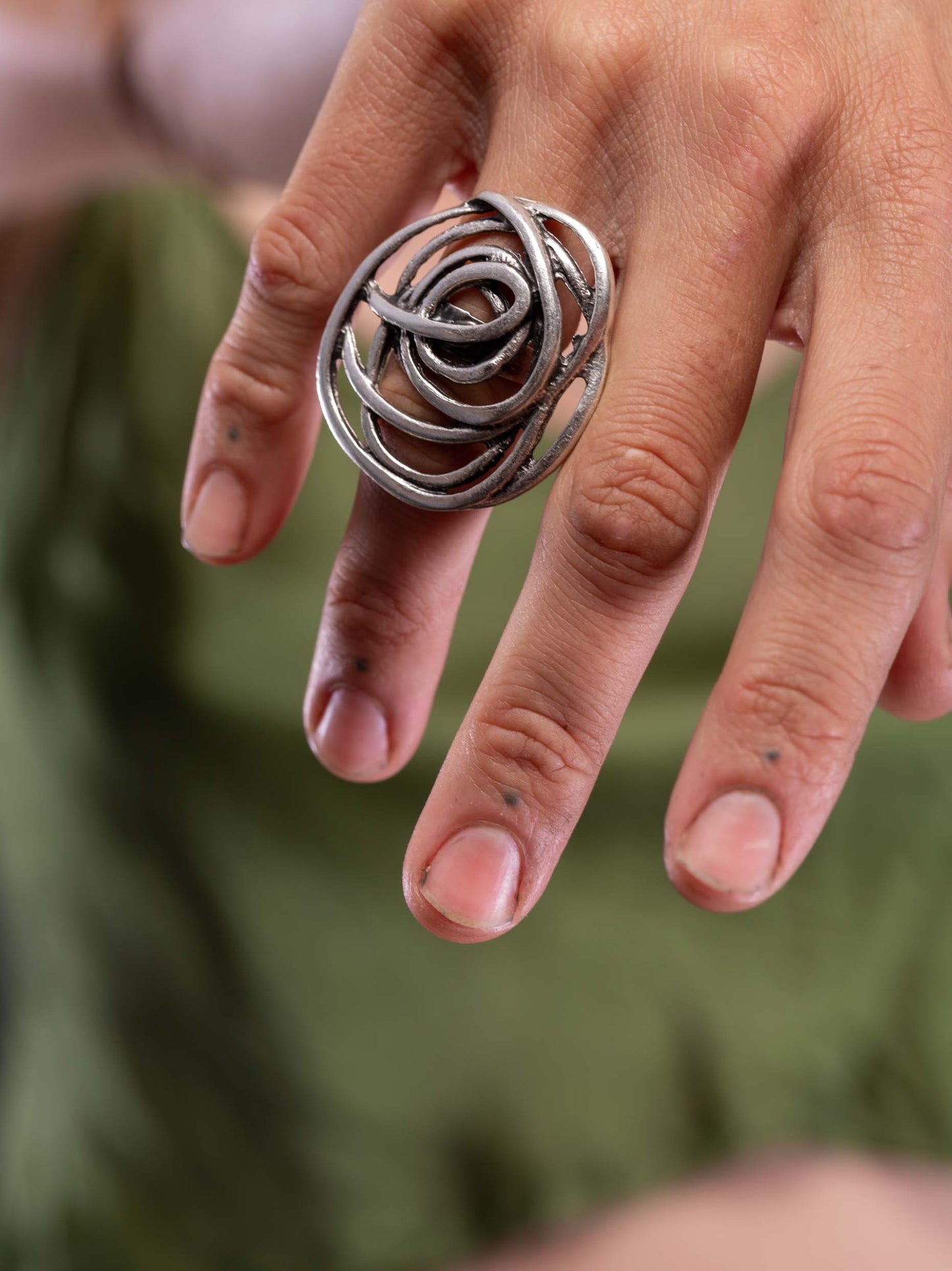 Chaotic Spiral Ring