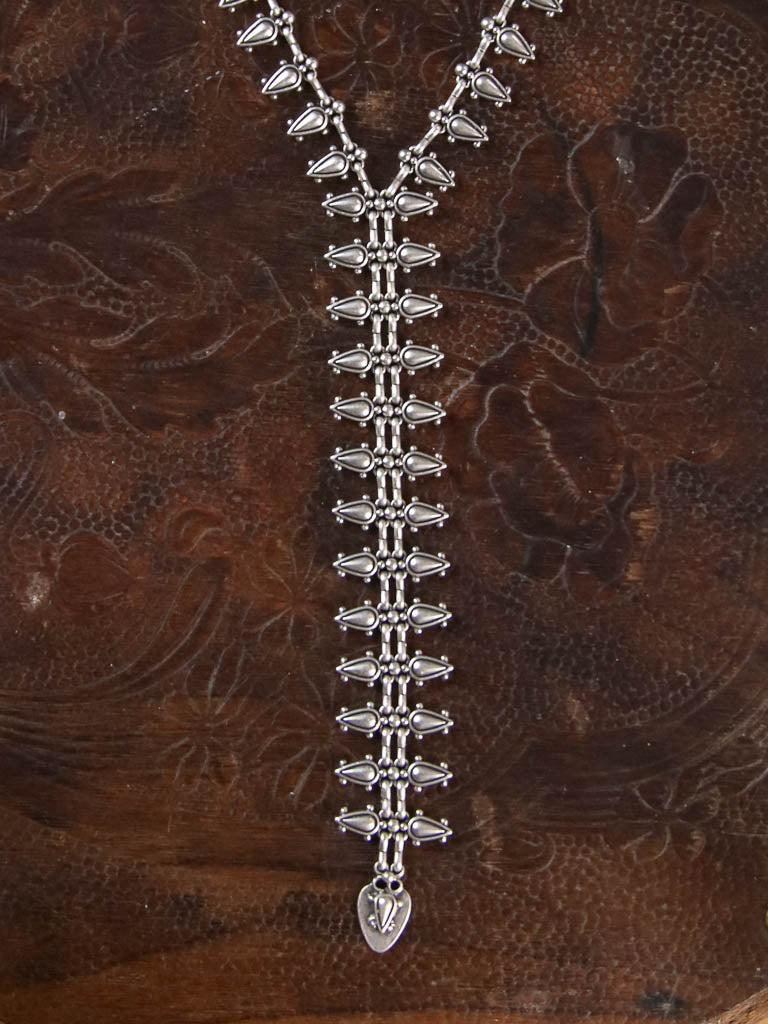 Tear Silver Tie Necklace
