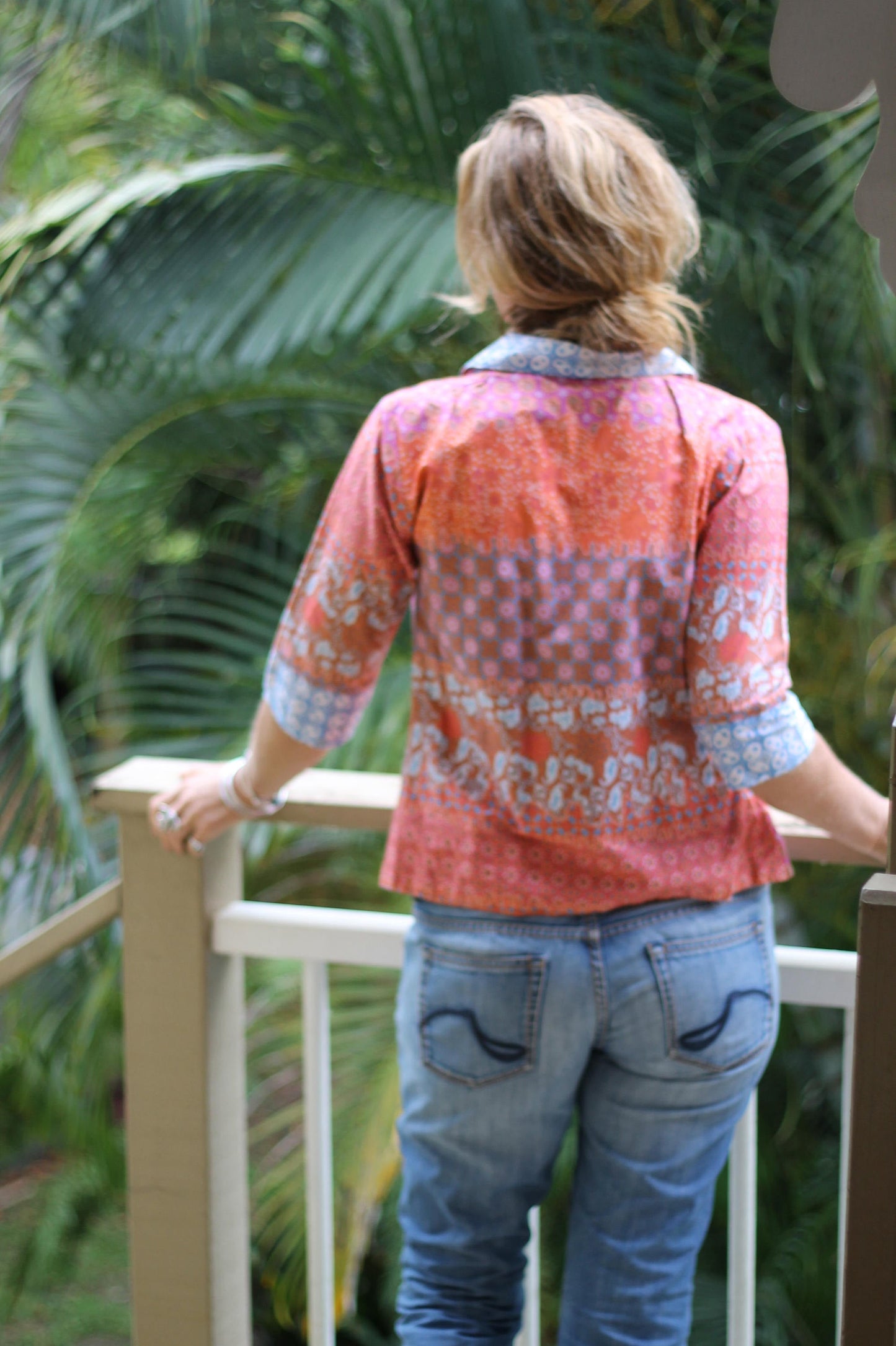 Cotton reversible batik bolero jacket.Melon/light blue.Size XS-S (8-10aus)