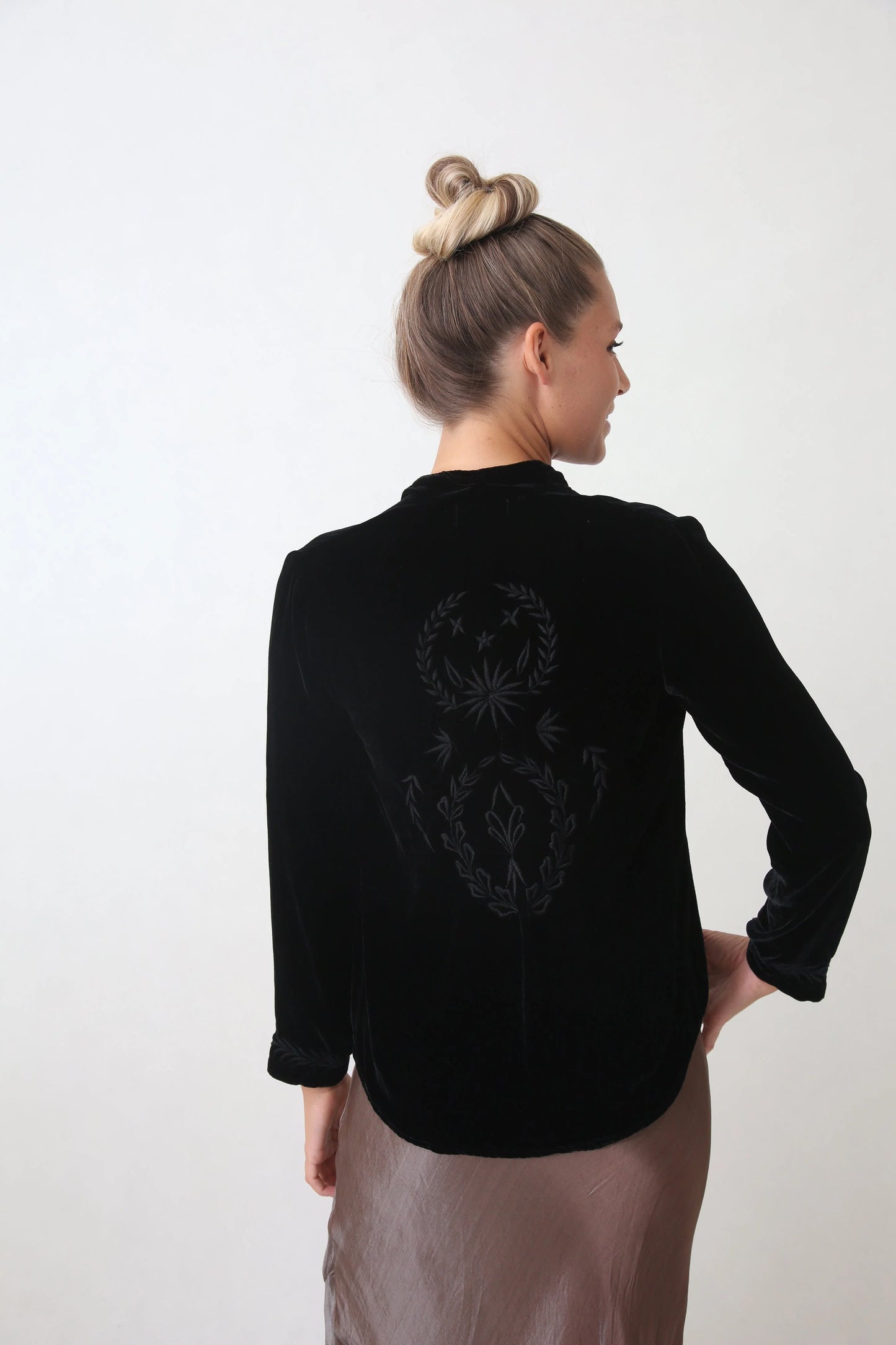 Audrey Silk Velvet Embroidered Jacket Black