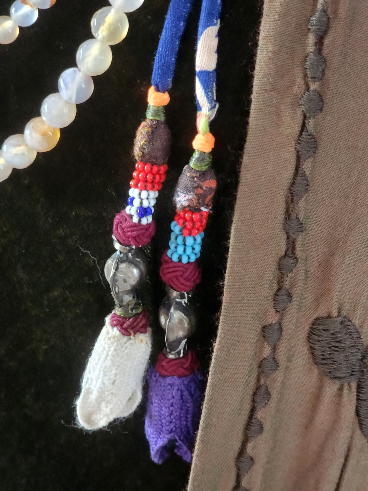 Natural Agate and fabric Necklace