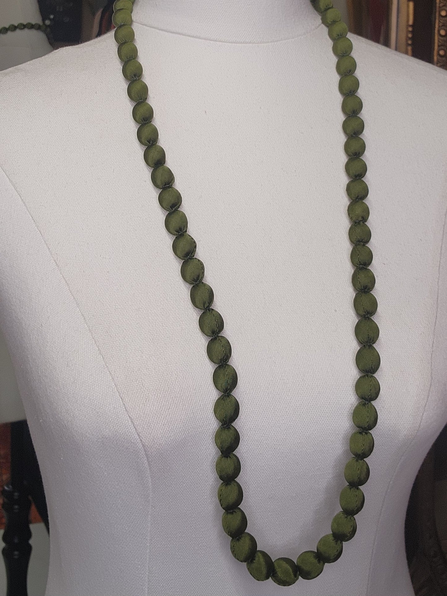 Silk Beads Short