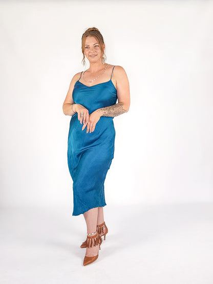 Turquoise silk slip on curvy woman