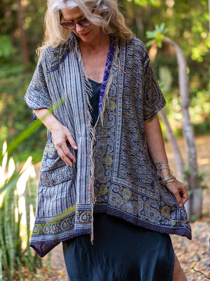 Kimono - silk reversible featuring hand stitching and pockets - Dramatic Encounters