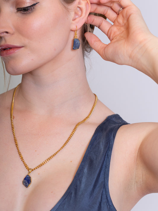 Crystal gold necklace Lapis