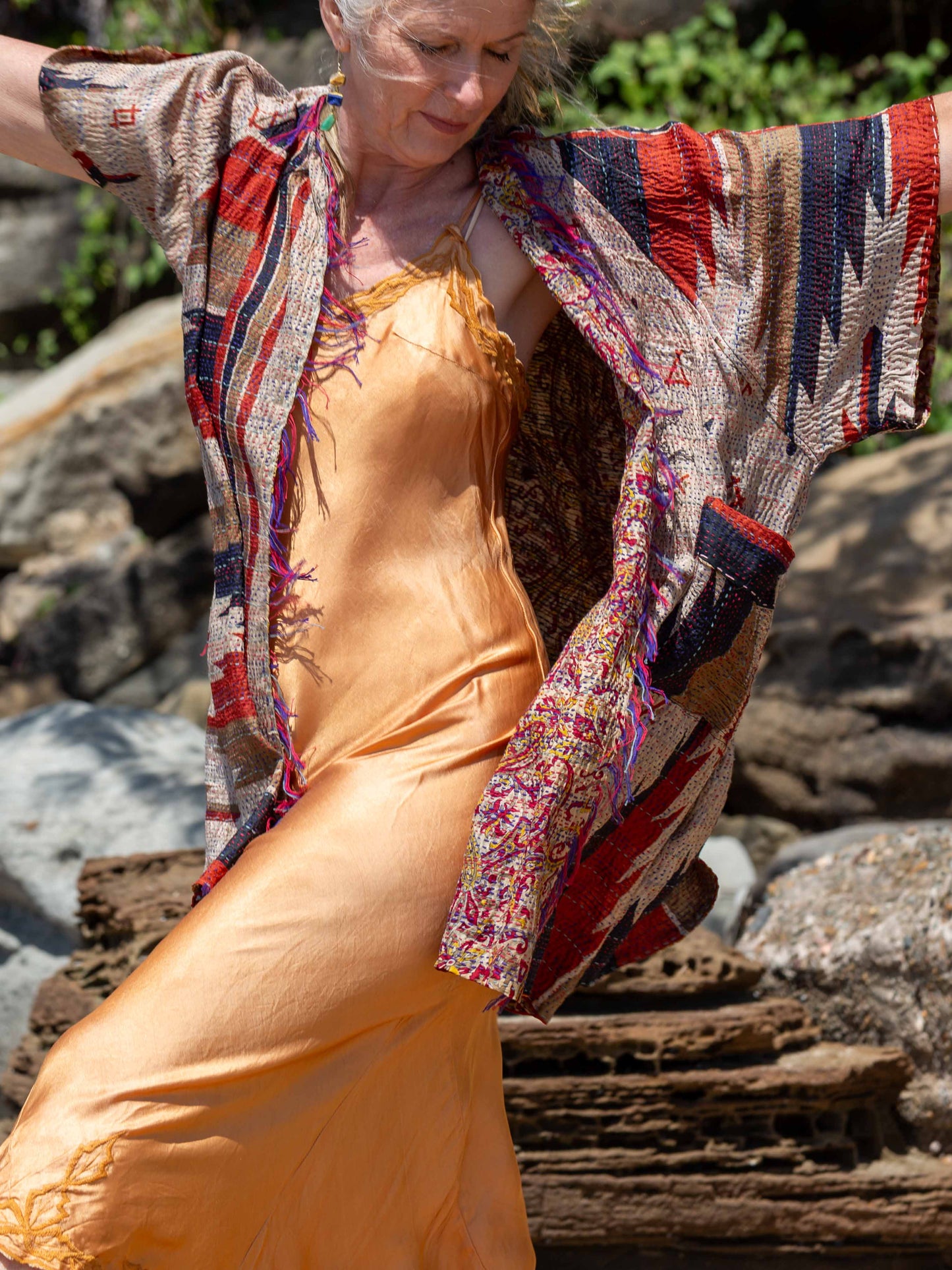 Kimono - silk reversible featuring hand stitching and pockets - oversized - Vitality Unleashed