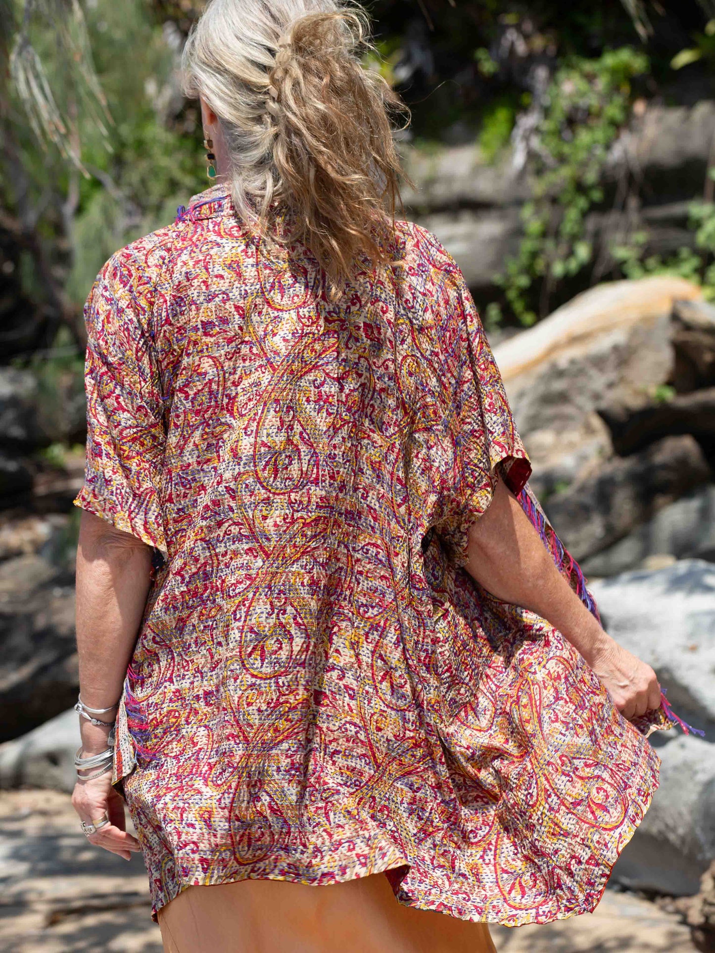 Kimono - silk reversible featuring hand stitching and pockets - oversized - Vitality Unleashed