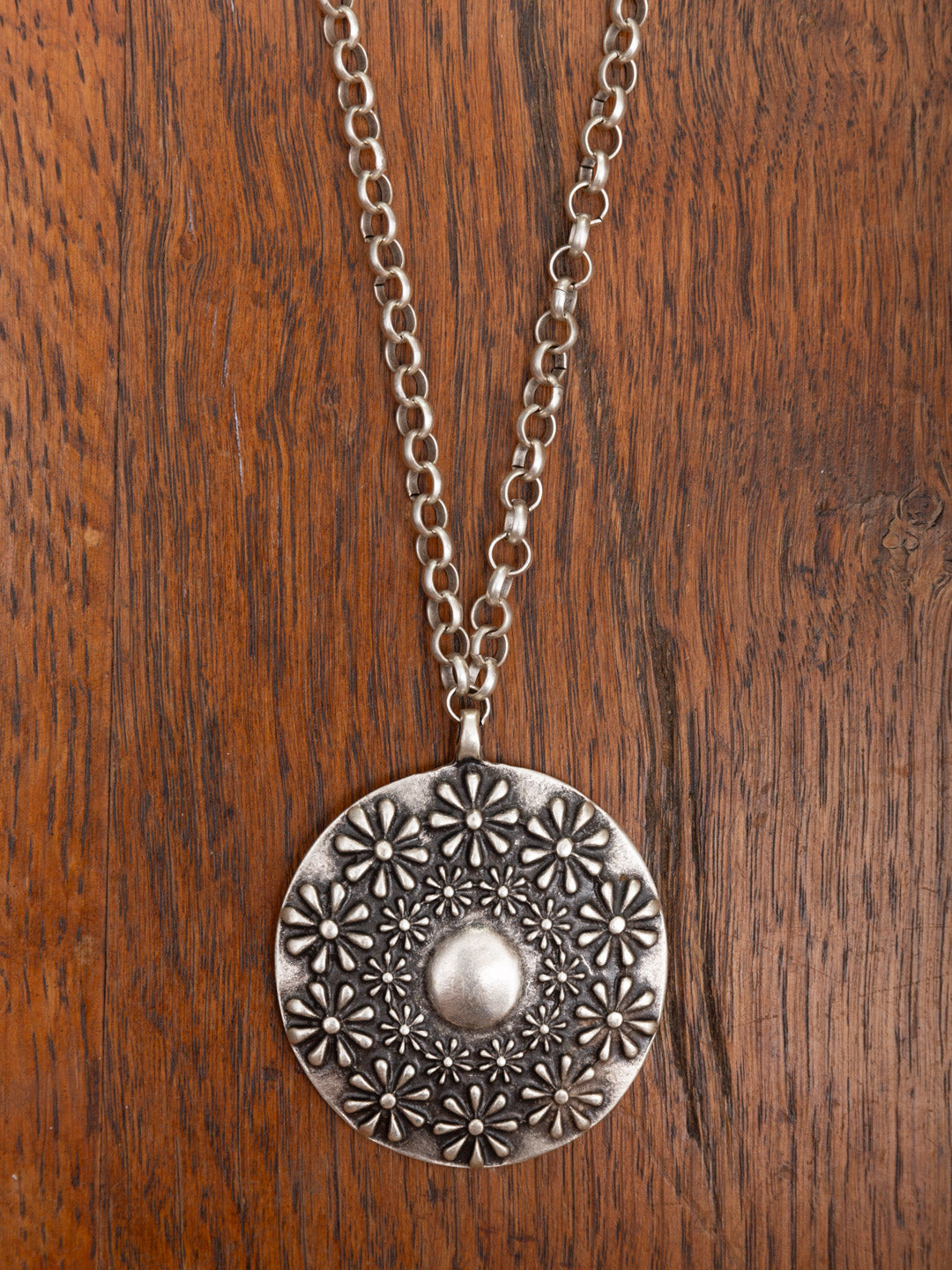 Daisy Chain Necklace