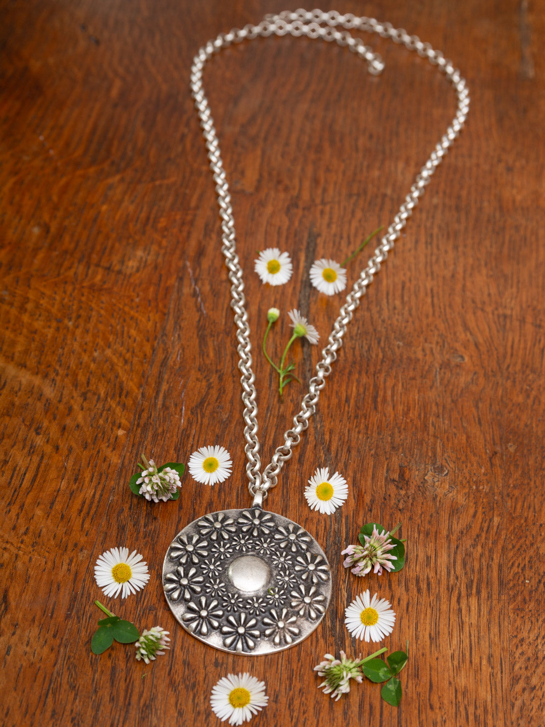Daisy Chain Necklace