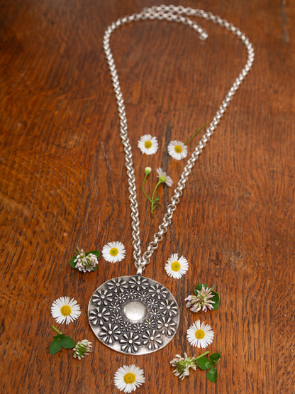 Daisy Chain Necklace