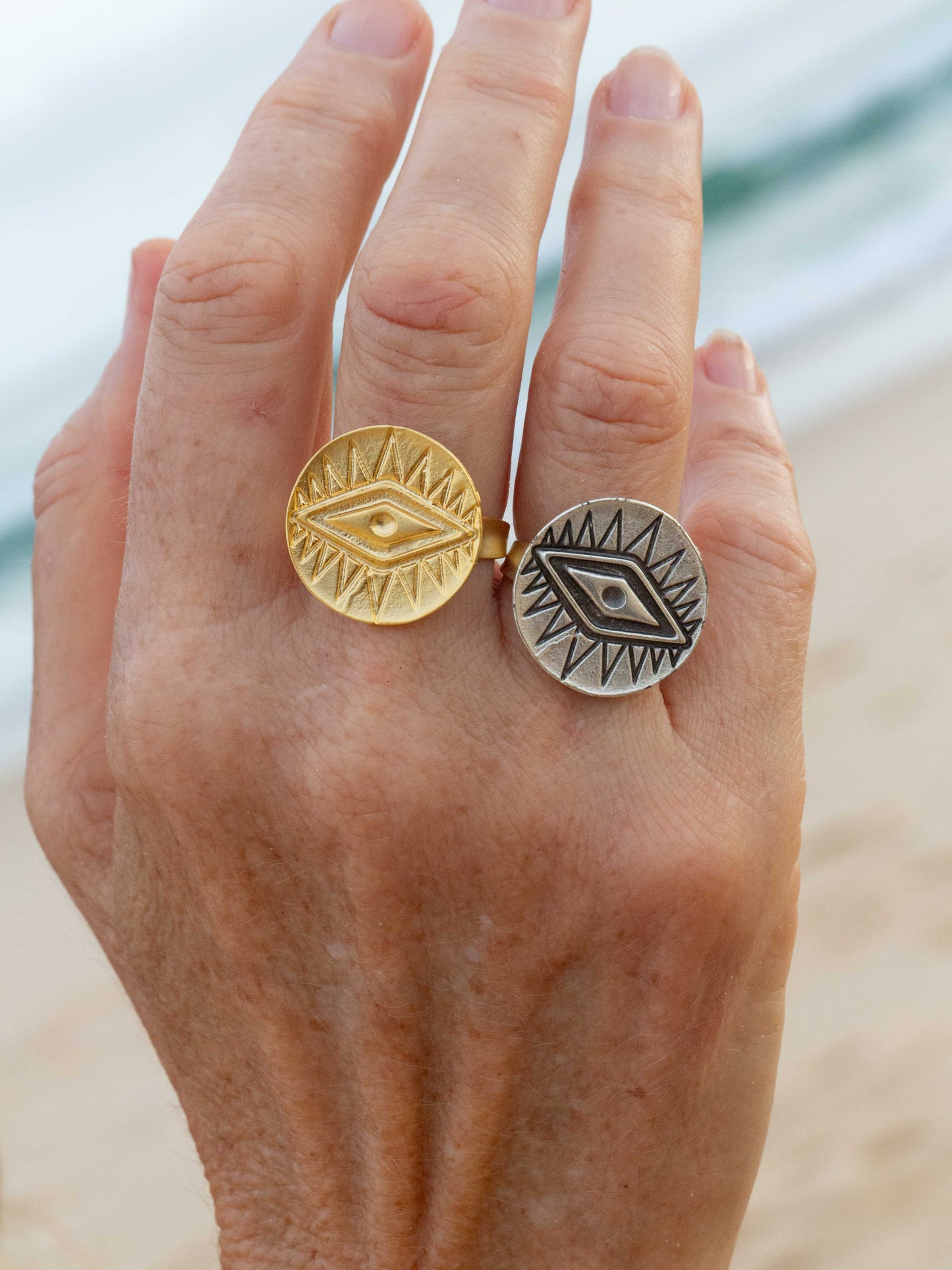 Diamond Eye Ring Gold