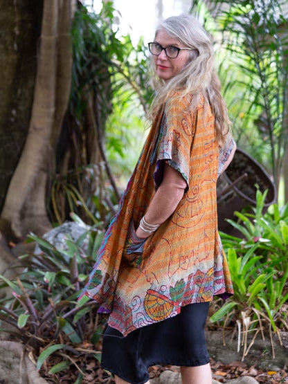 Kimono - silk reversible featuring hand stitching and pockets - oversized - Festive Spirit