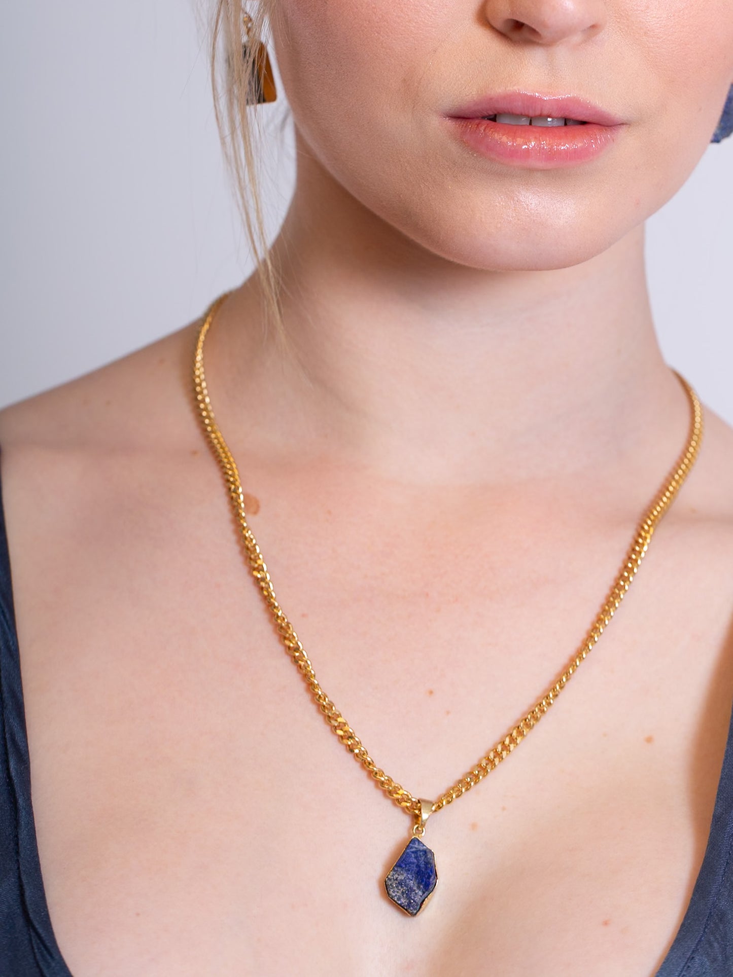 Crystal gold necklace Lapis