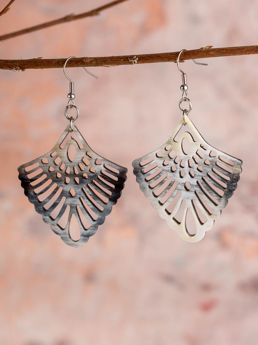 Natural Horn Earring Bird in Flight