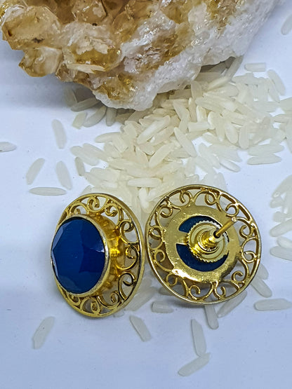 Statement studs - blue with filigree set in gold