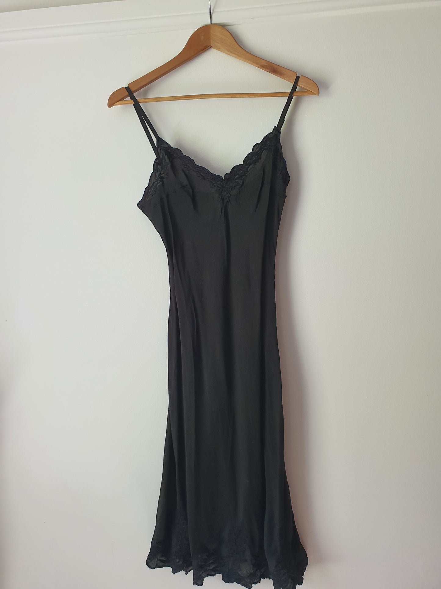 Marilyn Luxe Silk Satin Luxe Mid Slip