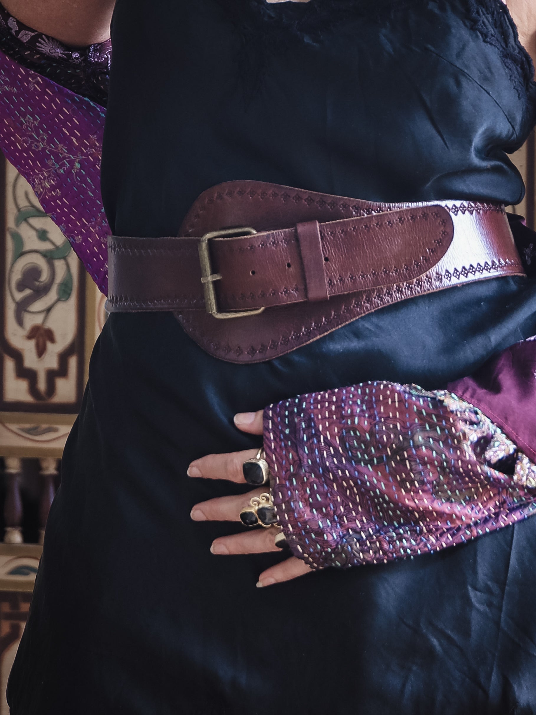Chocolate babushka leather belt - tfa