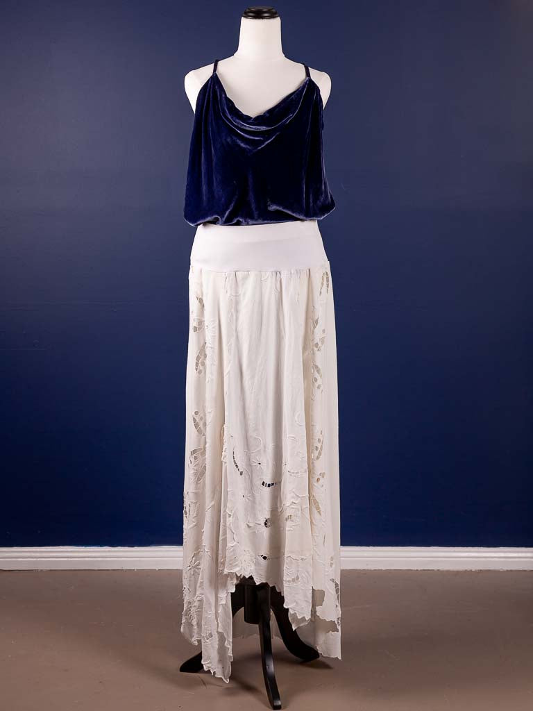 Cotton skirt made with lacey upcycled cloth