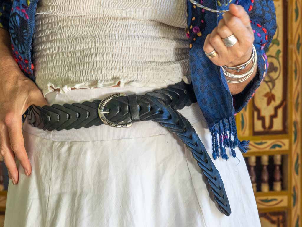 Cobra Chain Leather Belt/Horseshoe