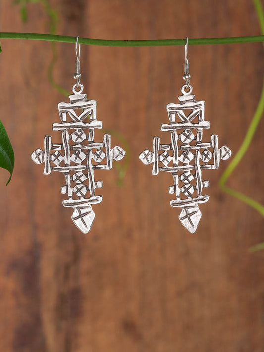 Silver plated detailed cross earrings