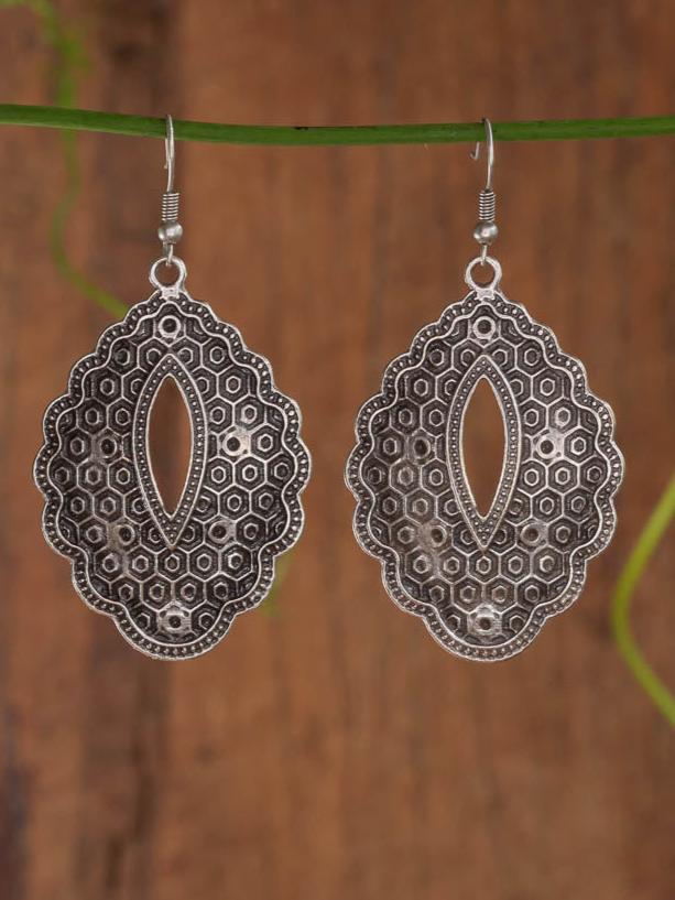 Silver diamond shaped earrings