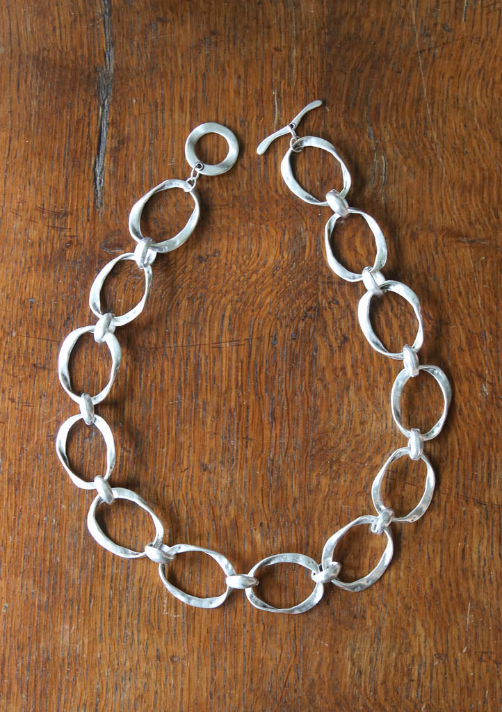 Lustre Necklace