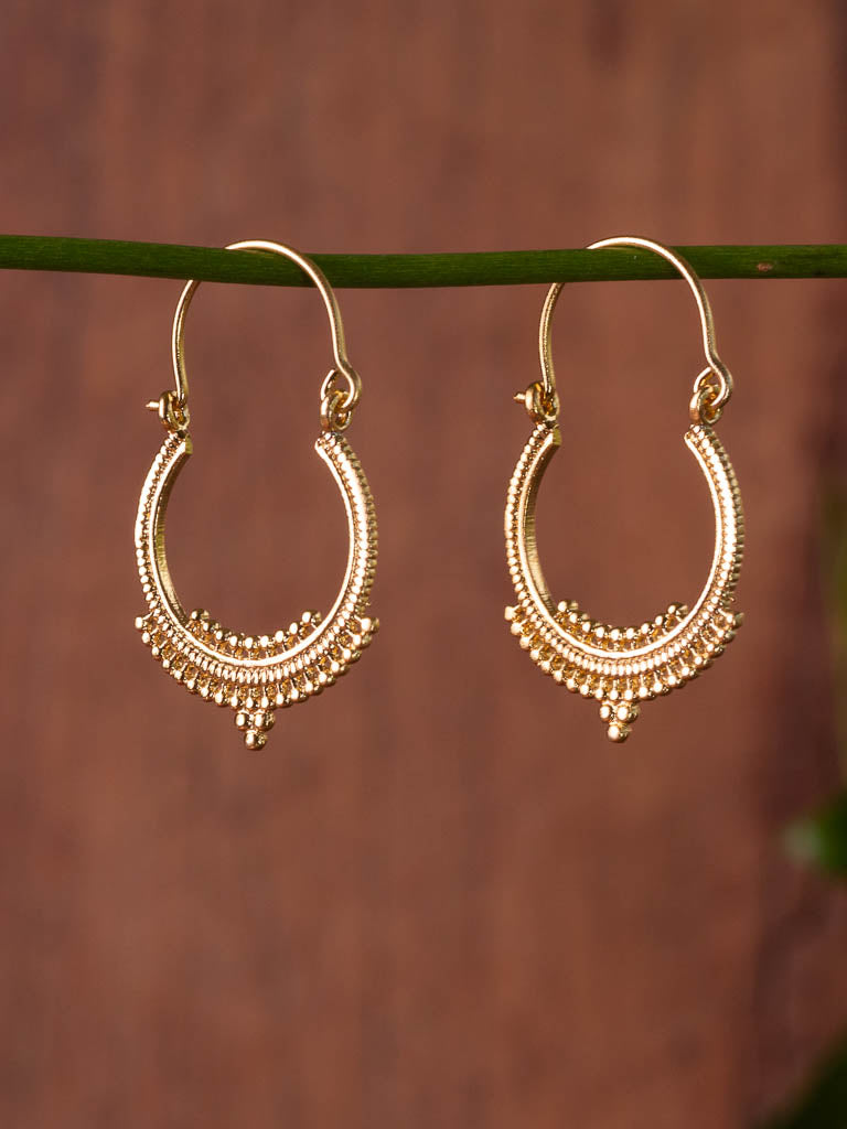 Shaman gold detailed earrings
