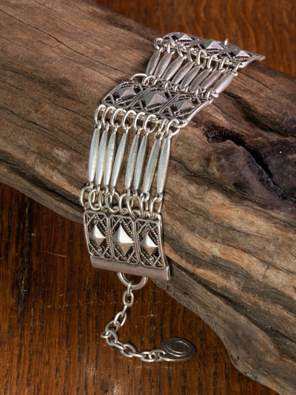 Kapi Bracelet - a stunning chain bracelet