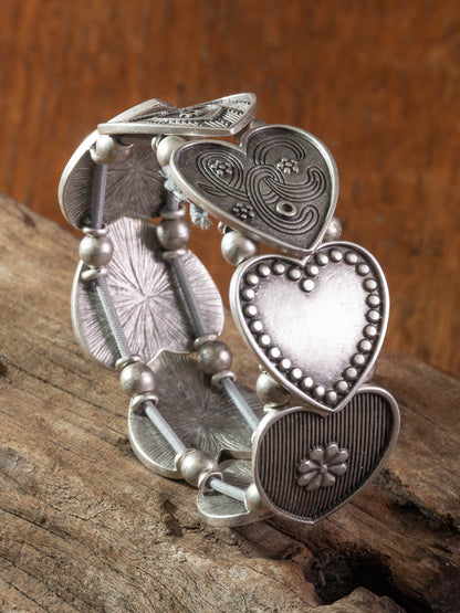 Hartz Bracelet - a row of hearts on a stretchy band