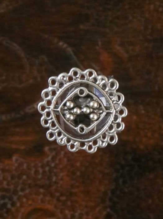 Zarif lace scroll ring