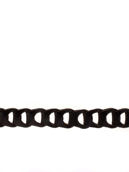 close up of  loose chain link belt tan leather