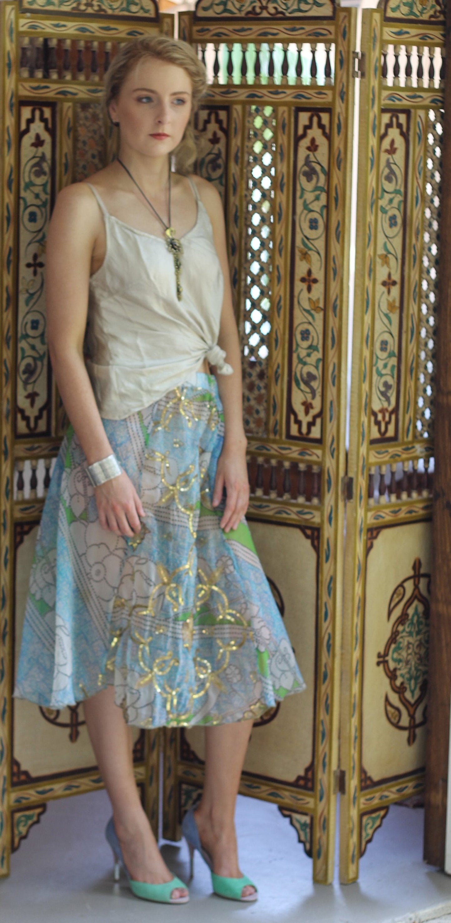 Sari blue and green patterned sequined skirt. Size S-/10.