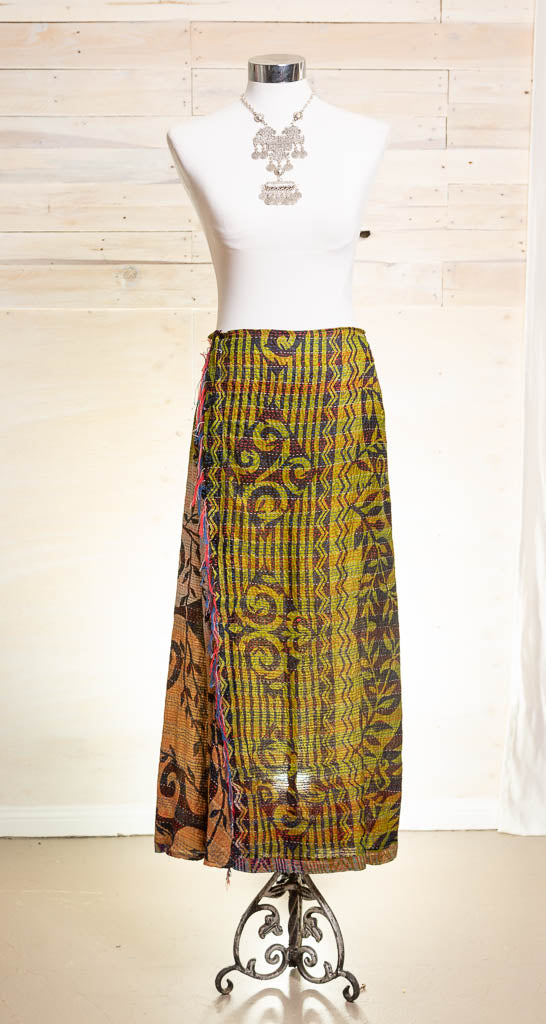 Yacht club skirt - tribal green size 10